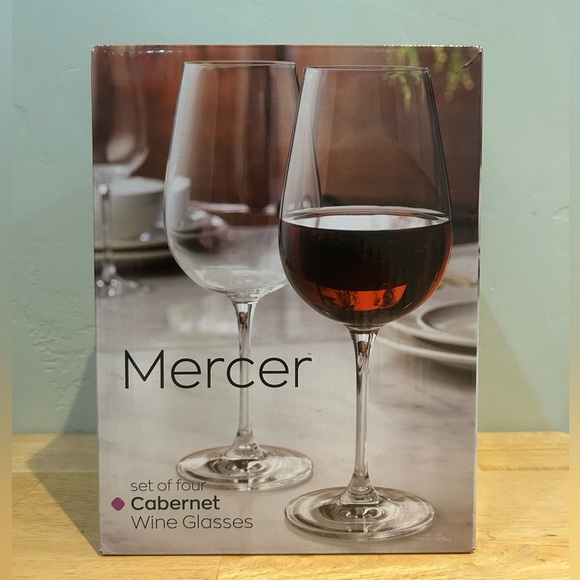 Set Of 4 Cabernet Wine Glasses Made By Mercer. Brand New In Box. - Picture 2 of 6